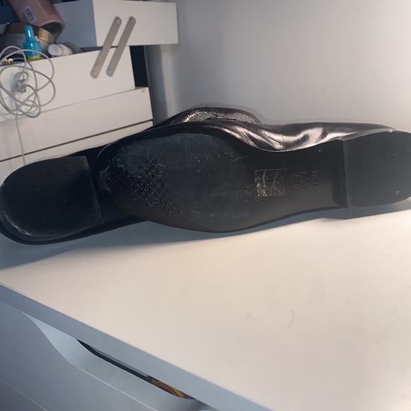 Tory Burch | black Leather Chain-Link Accents Loafers | size 7.5 - Picture 13 of 13